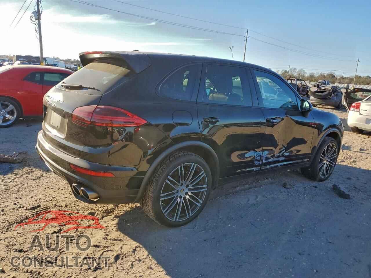 PORSCHE CAYENNE 2017 - WP1AB2A29HLA50527