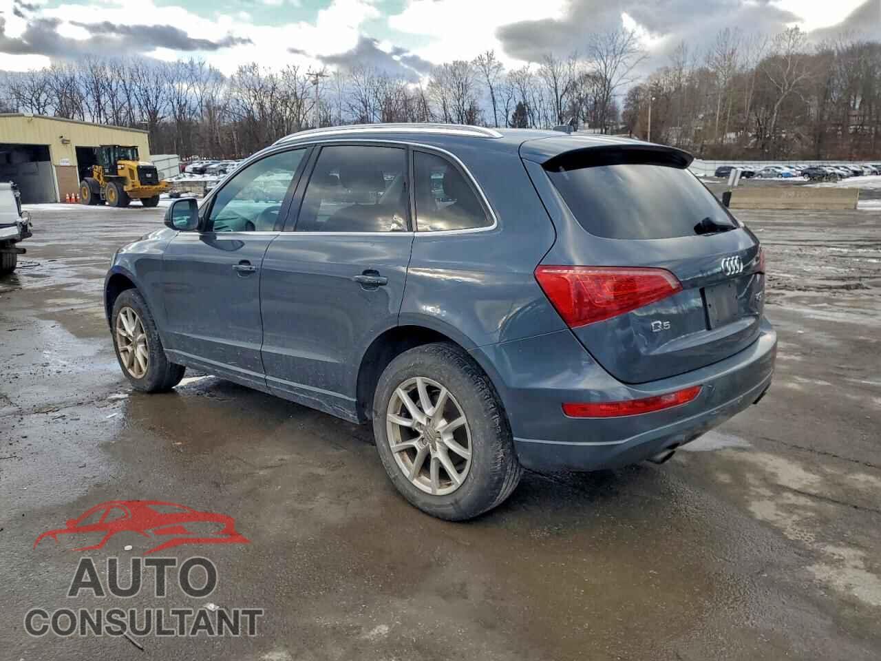 AUDI Q5 2011 - WA1CFAFP3BA010521