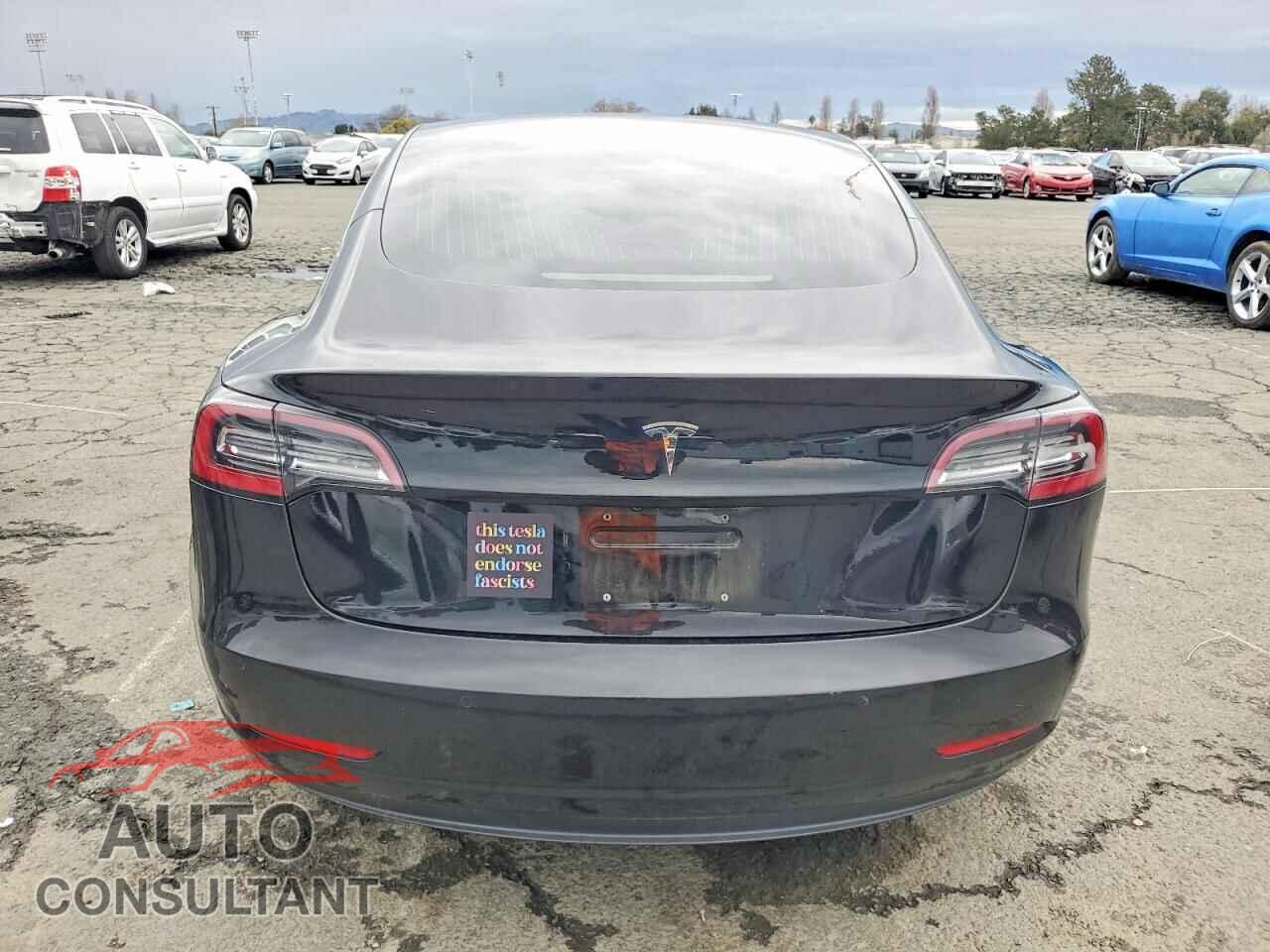 TESLA MODEL 3 2018 - 5YJ3E1EA6JF151904