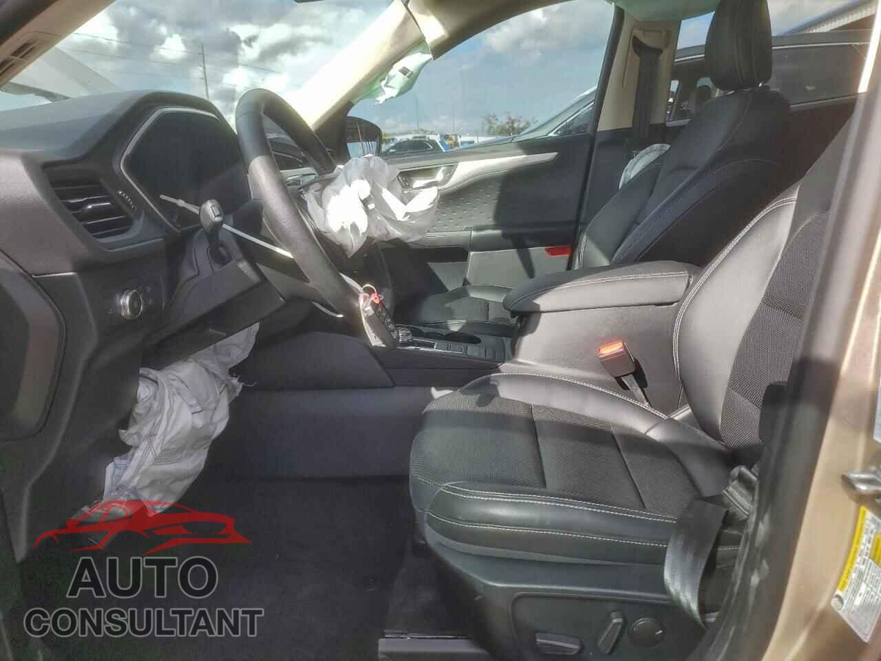 FORD ESCAPE 2020 - 1FMCU0H61LUA94070