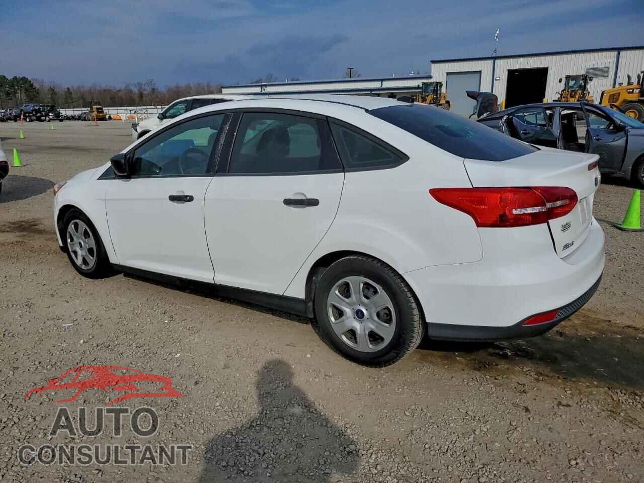 FORD FOCUS 2016 - 1FADP3E22GL242005