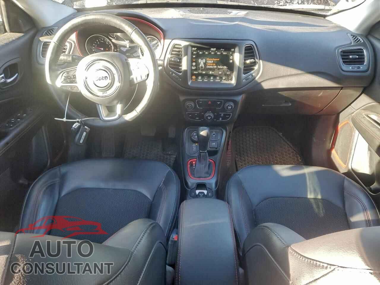 JEEP COMPASS 2018 - 3C4NJDDB1JT493584