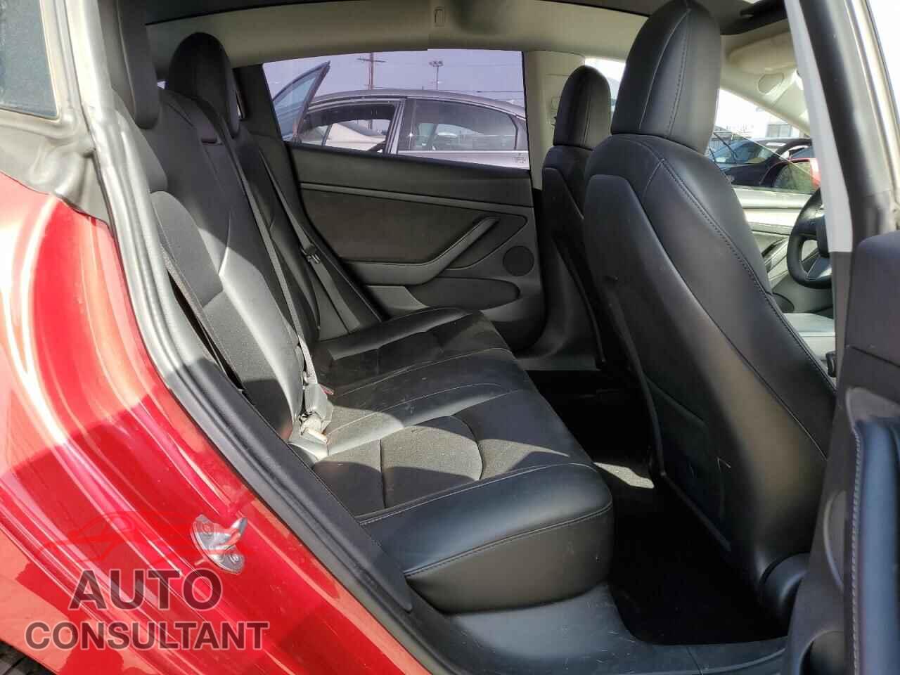 TESLA MODEL 3 2021 - 5YJ3E1EA8MF100554