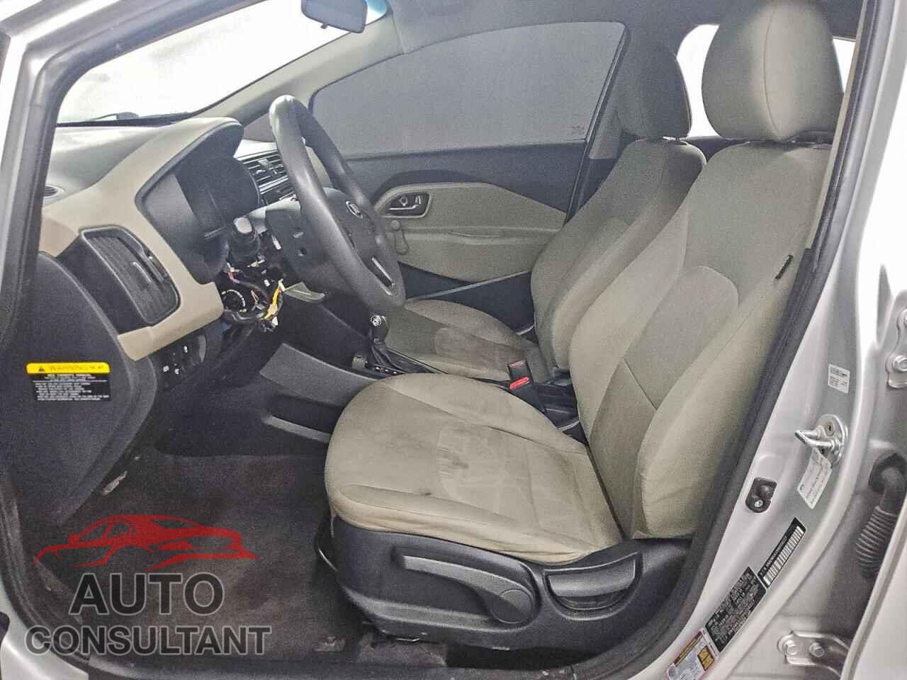 KIA RIO 2017 - KNADM4A33H6058227