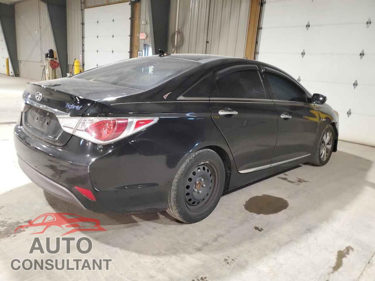HYUNDAI SONATA 2012 - KMHEC4A47CA060244