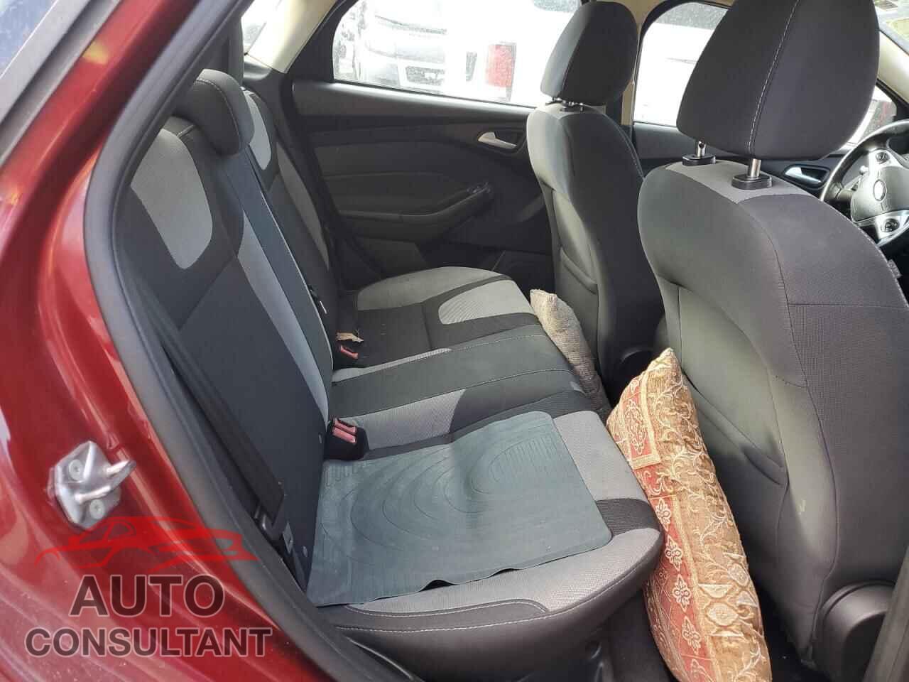 FORD FOCUS 2014 - 1FADP3F28EL410600
