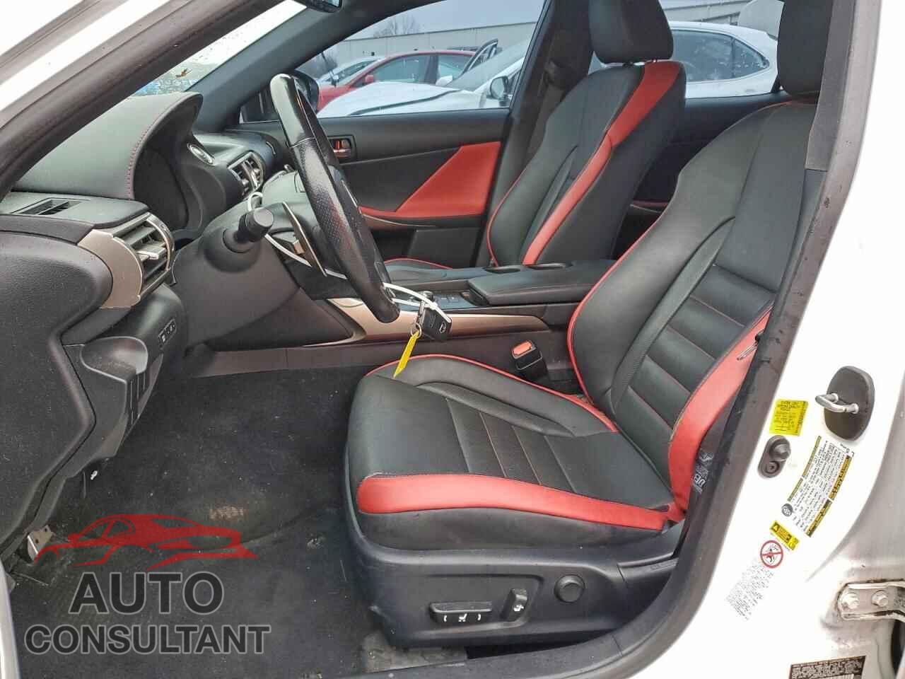 LEXUS IS 2015 - JTHCF1D29F5023770