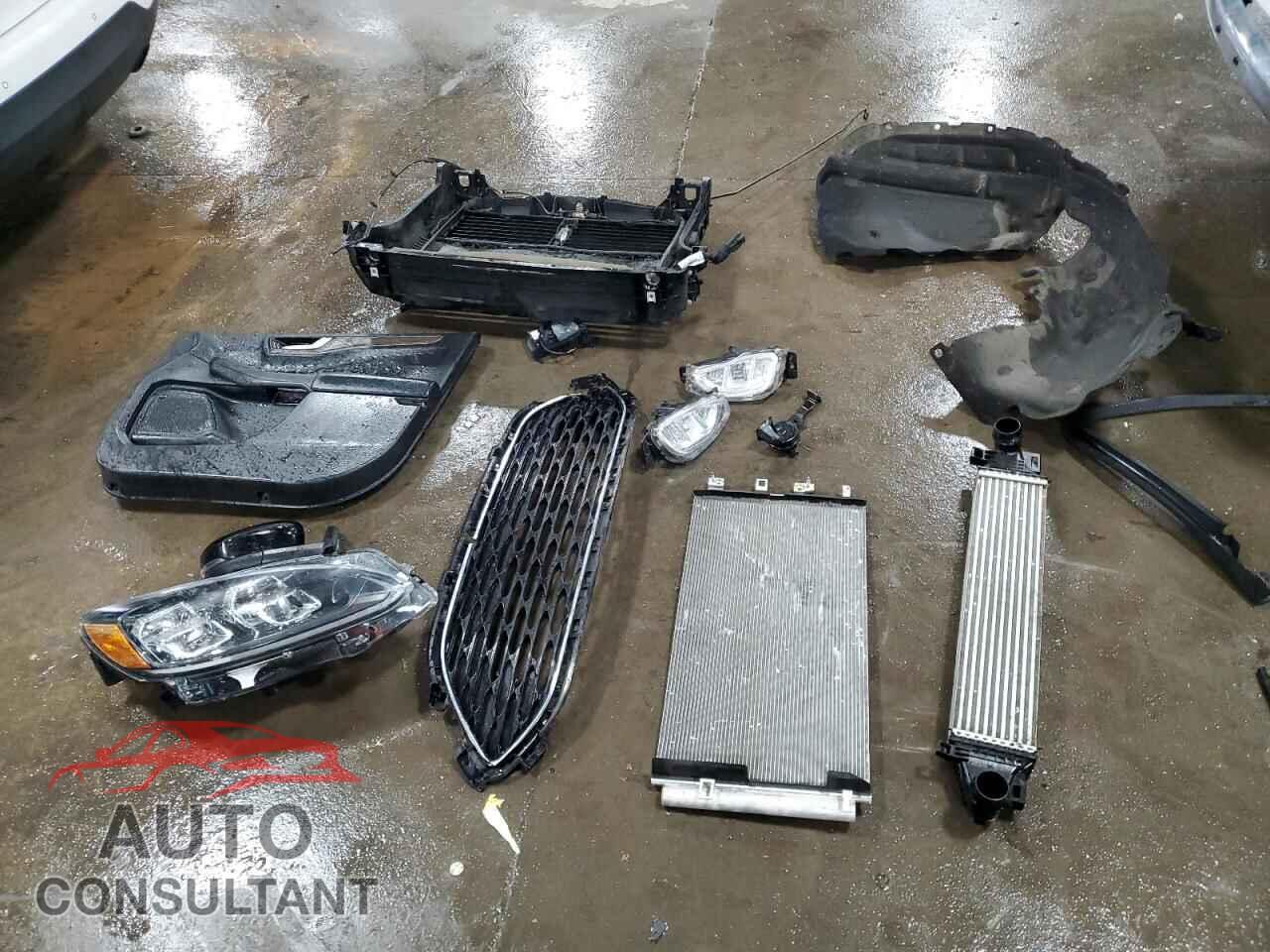 FORD ESCAPE 2020 - 1FMCU9J98LUA56585