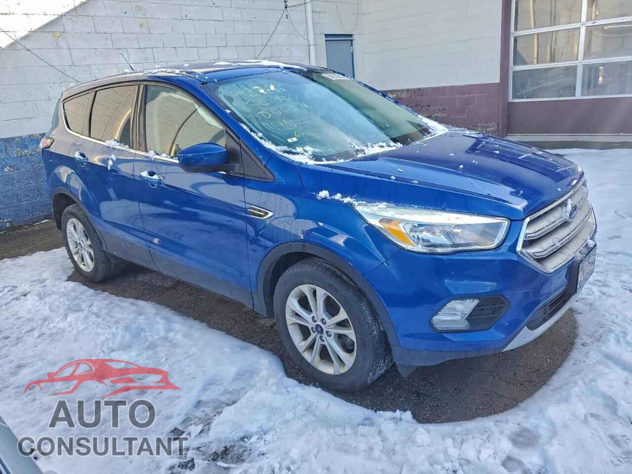 FORD ESCAPE 2017 - 1FMCU0GD5HUD26371
