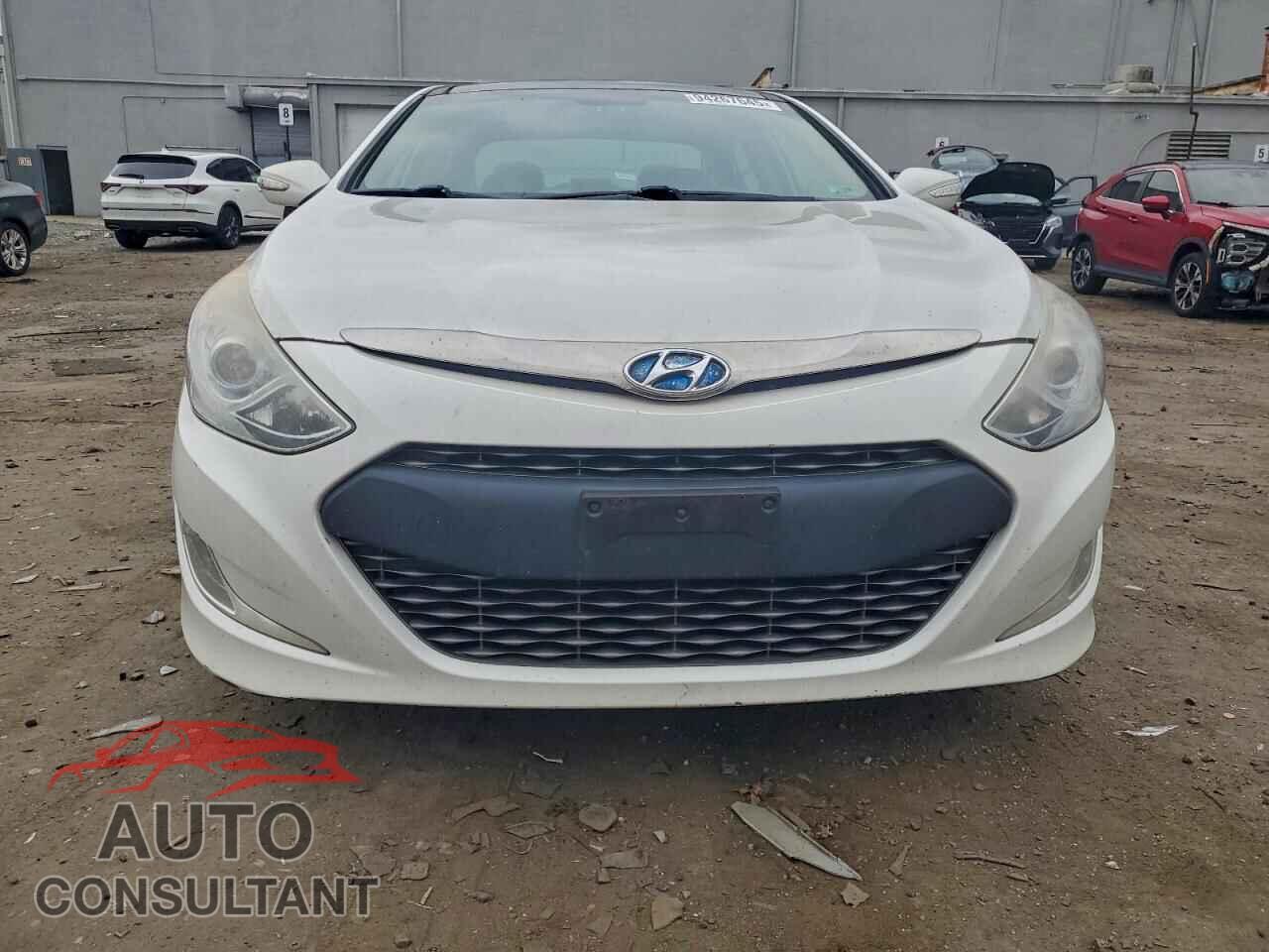 HYUNDAI SONATA 2012 - KMHEC4A47CA039801
