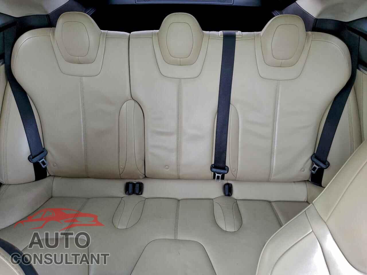 TESLA MODEL S 2013 - 5YJSA1CG8DFP23610