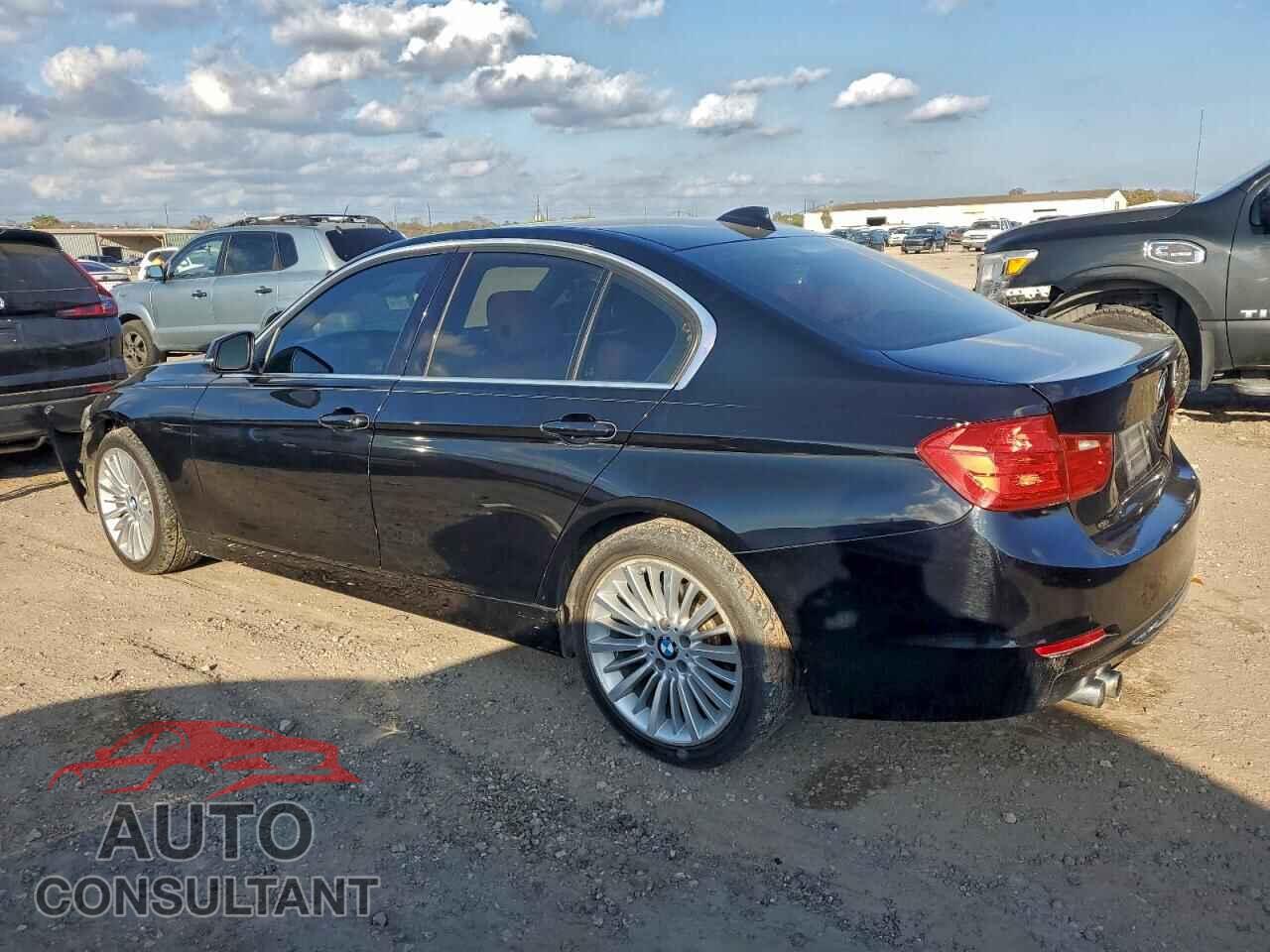 BMW 3 SERIES 2013 - WBA3A5G50DNP26181