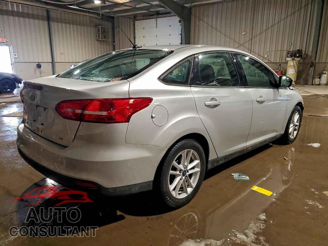 FORD FOCUS 2015 - 1FADP3F24FL338327