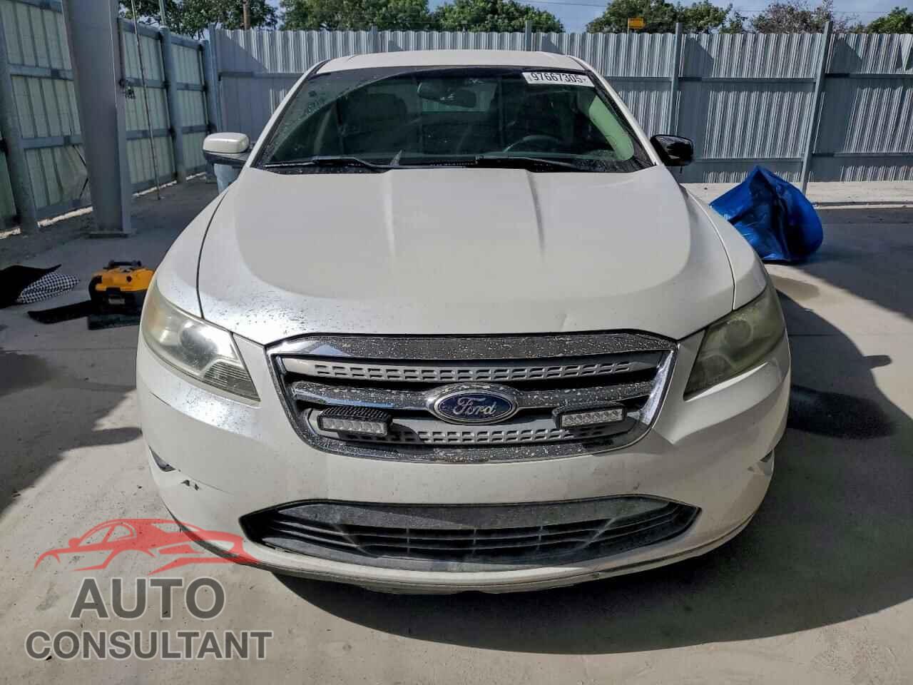 FORD TAURUS 2011 - 1FAHP2EW0BG109727