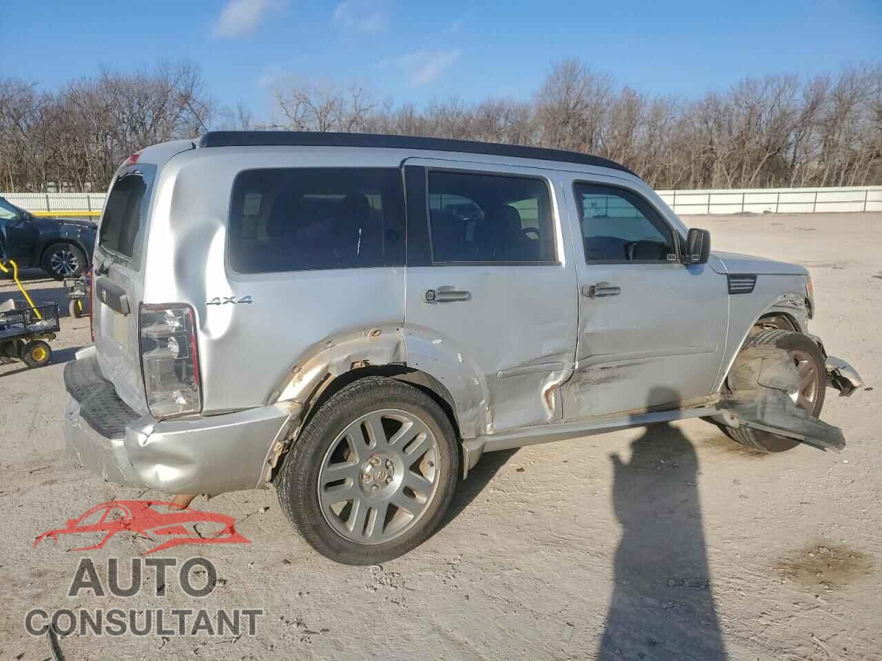 DODGE NITRO 2011 - 1D4PU4GX2BW607341