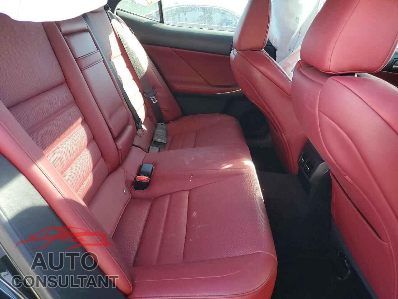 LEXUS IS 2017 - JTHBE1D26H5029110