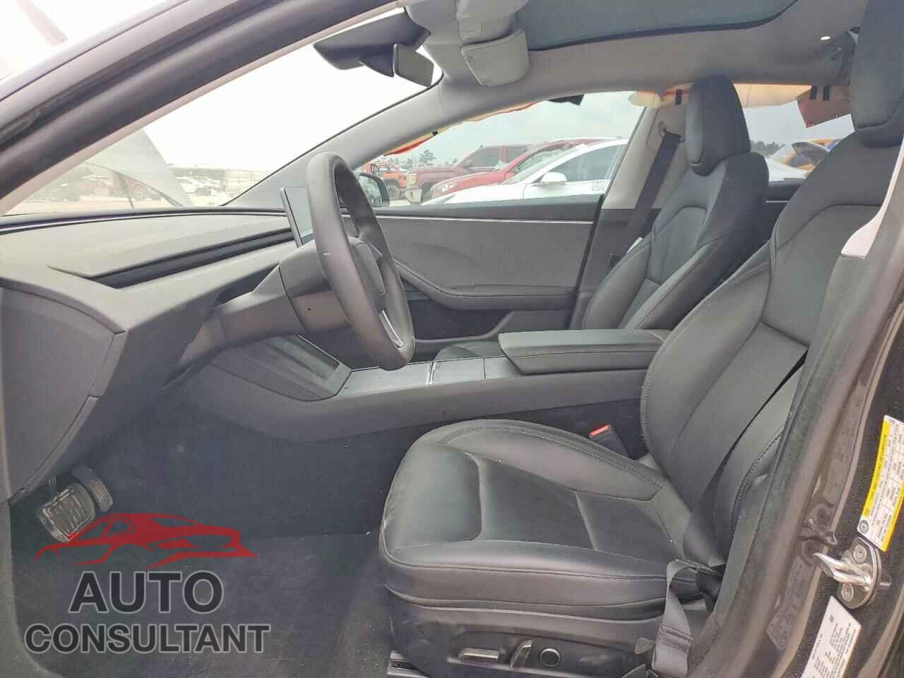 TESLA MODEL 3 2024 - 5YJ3E1EA3RF739450