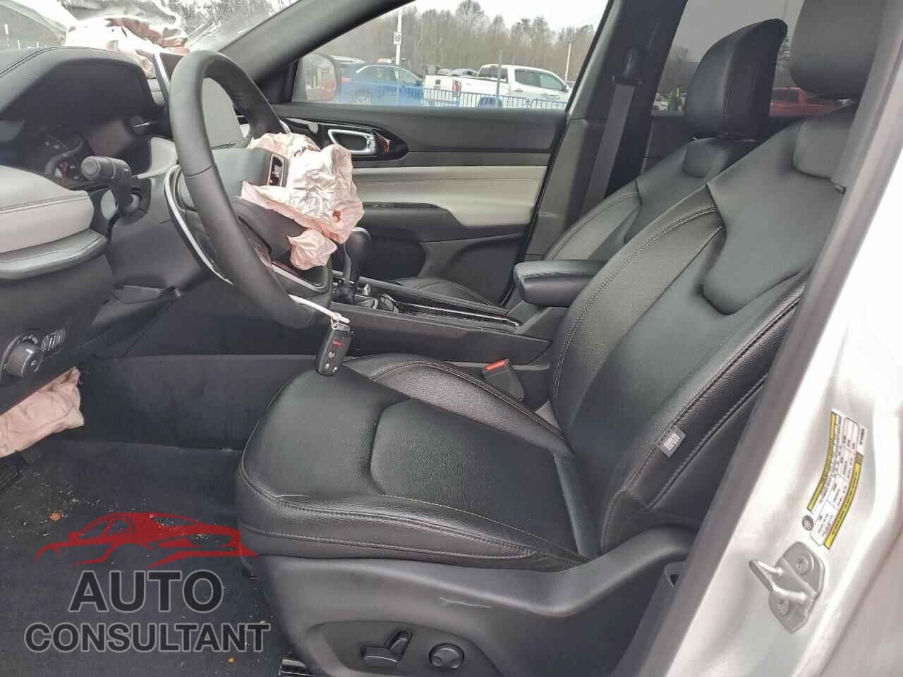JEEP COMPASS 2024 - 3C4NJDCNXRT143829