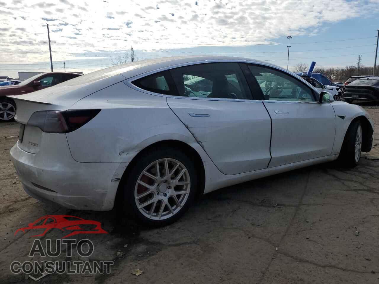 TESLA MODEL 3 2019 - 5YJ3E1EB0KF231144