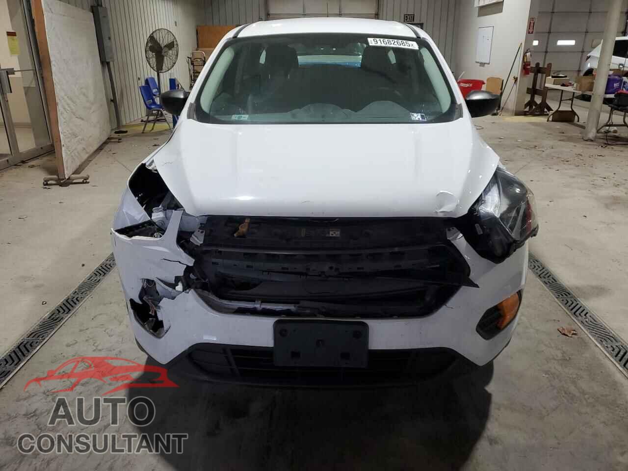 FORD ESCAPE 2018 - 1FMCU0F74JUD39257
