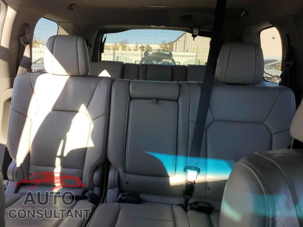 HONDA PILOT 2015 - 5FNYF3H56FB006964