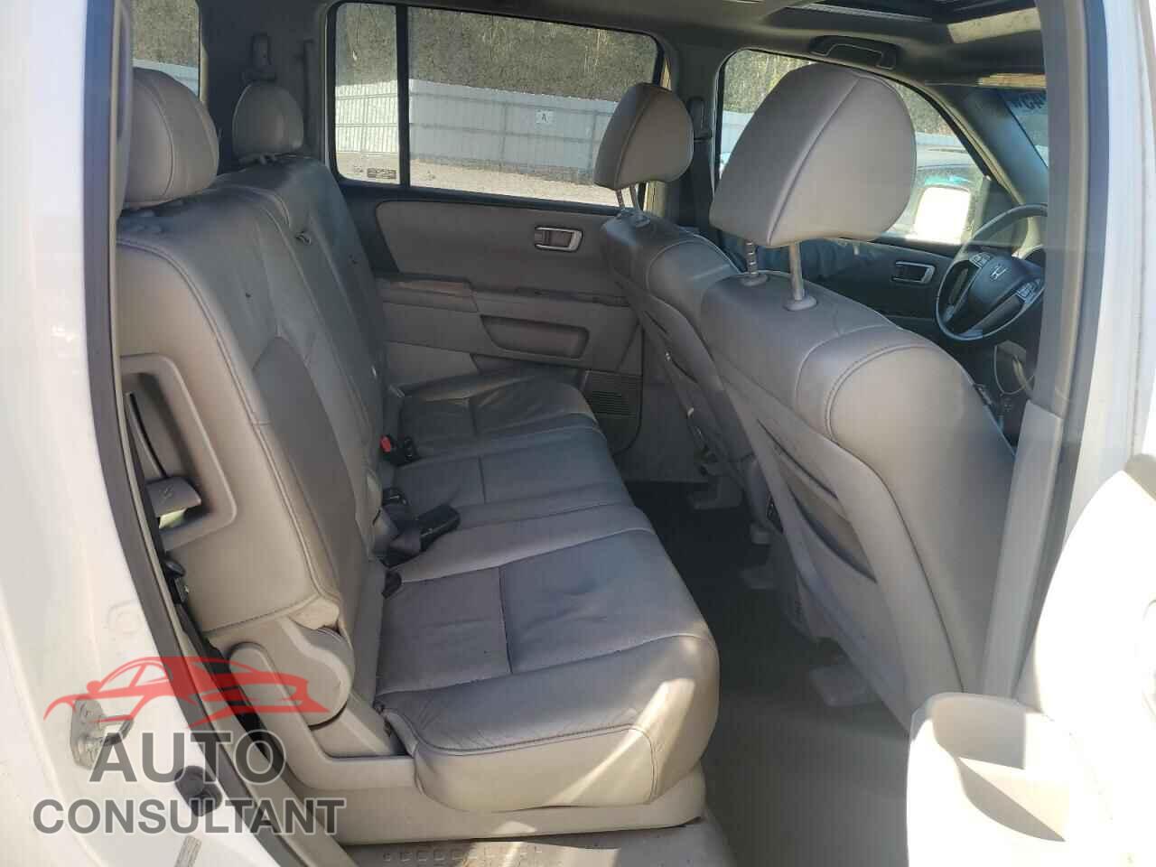 HONDA PILOT 2009 - 5FNYF38679B017520