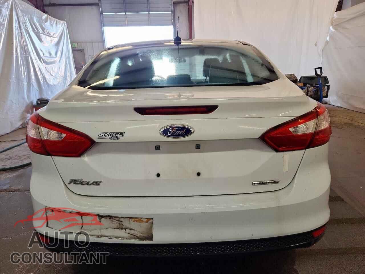 FORD FOCUS 2013 - 1FADP3E24DL262736