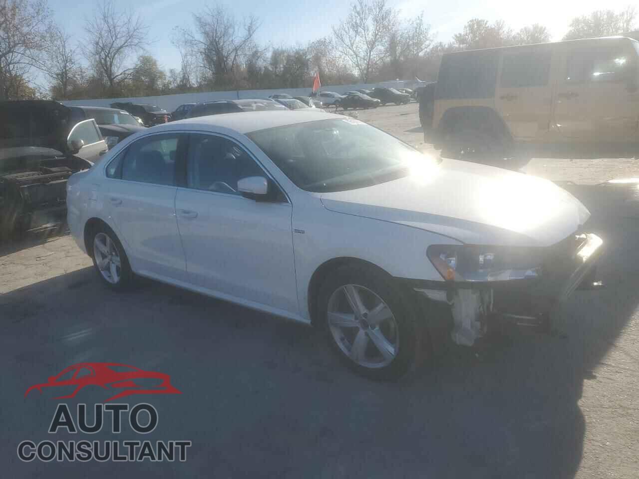 VOLKSWAGEN PASSAT 2015 - 1VWAT7A33FC112633