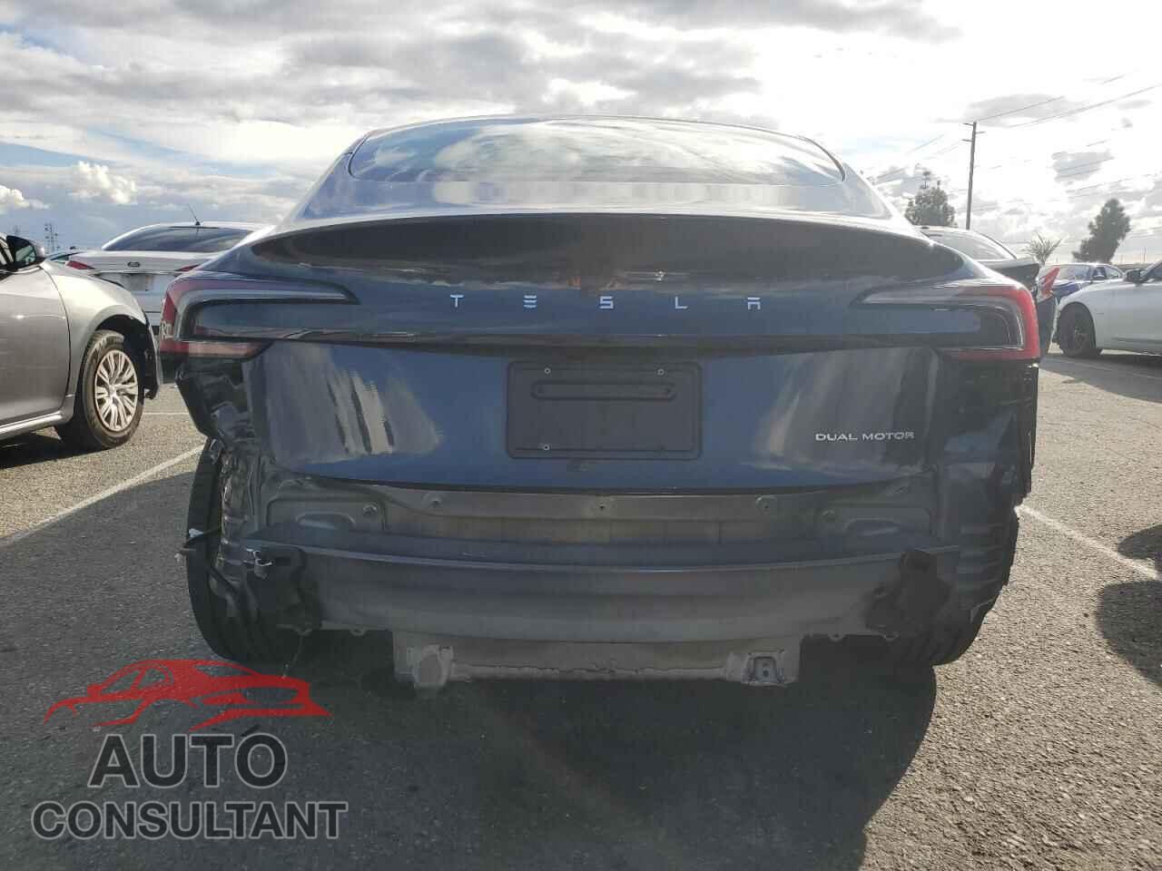 TESLA MODEL 3 2024 - 5YJ3E1EB5RF734534