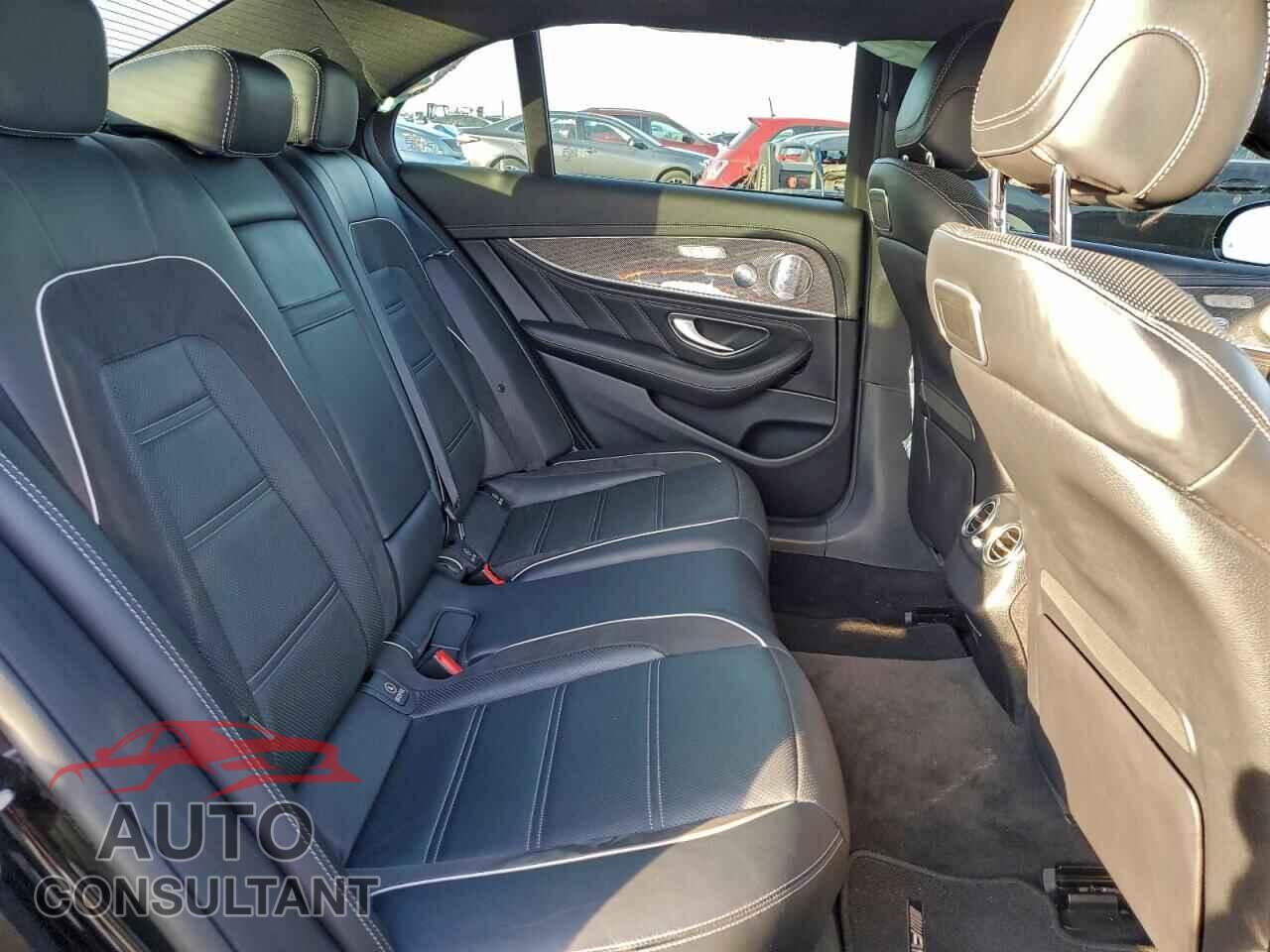MERCEDES-BENZ E-CLASS 2019 - WDDZF8KB4KA573246