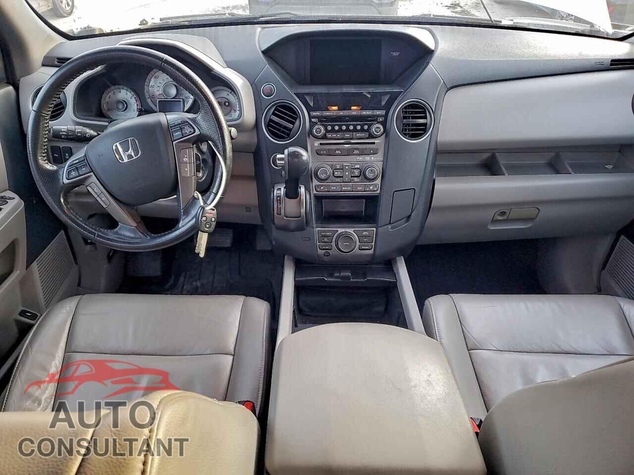 HONDA PILOT 2015 - 5FNYF4H90FB040617