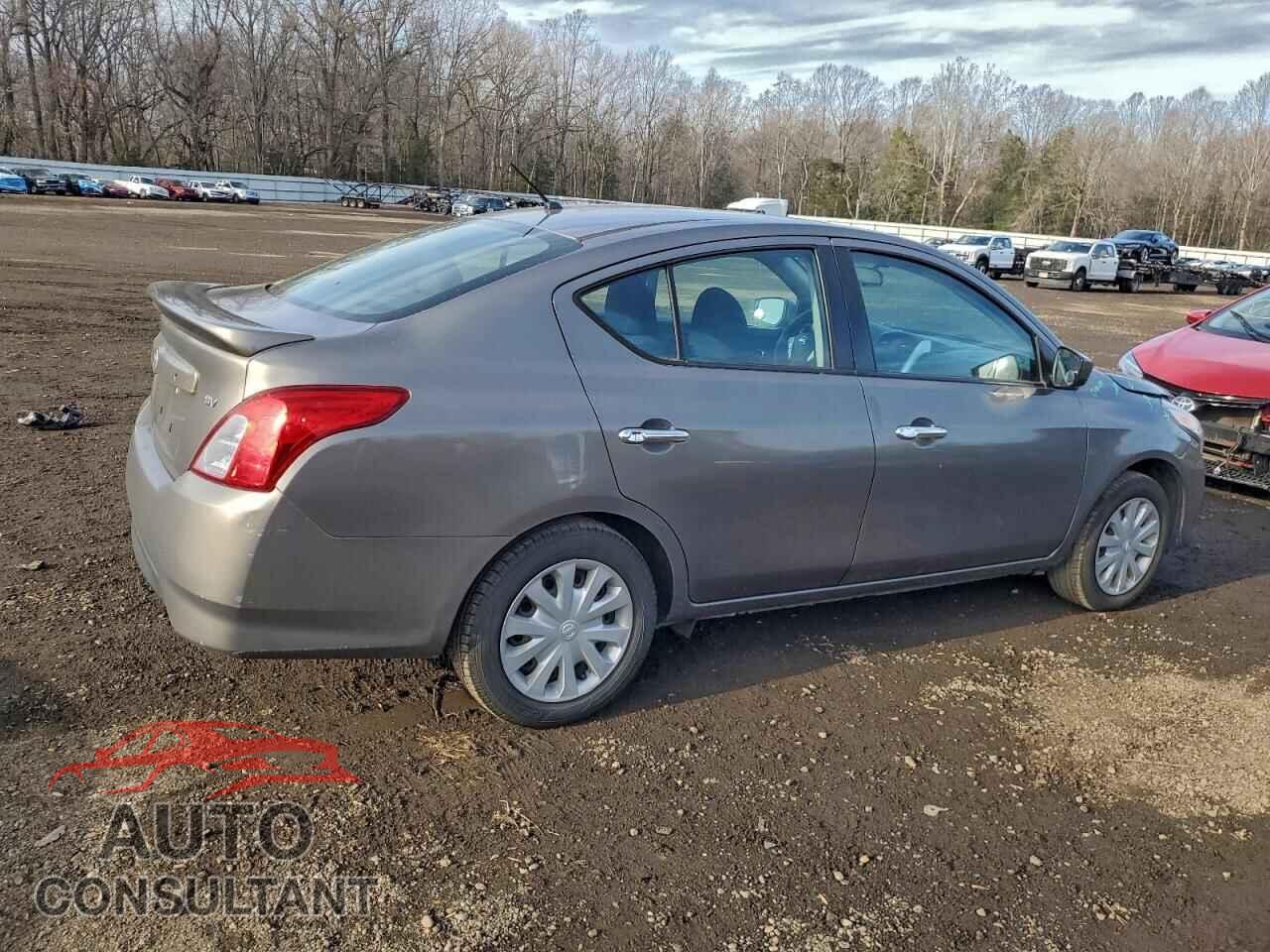 NISSAN VERSA 2017 - 3N1CN7AP1HK452470