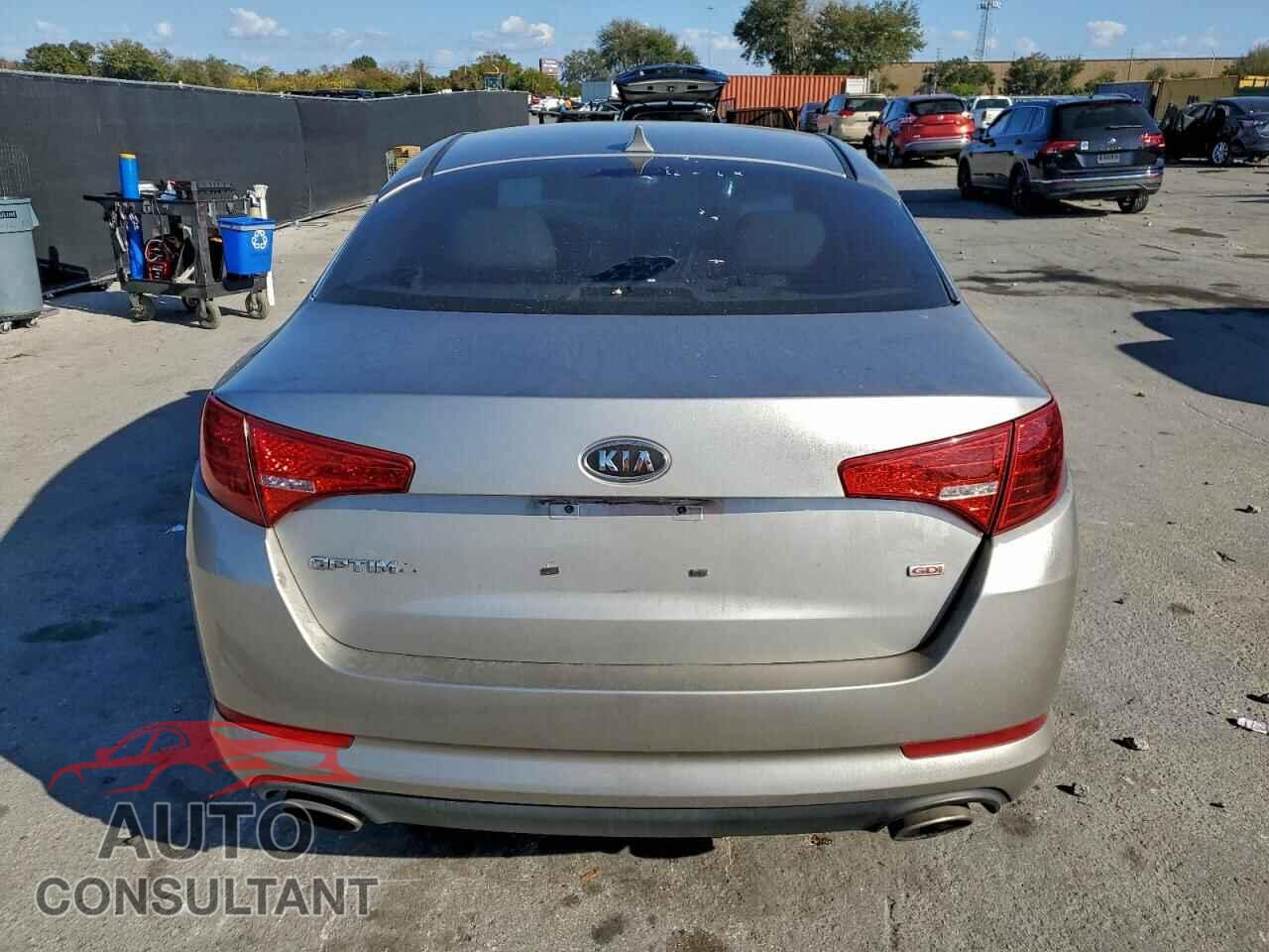 KIA OPTIMA 2011 - KNAGM4A72B5130905