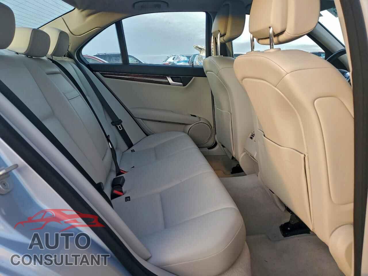 MERCEDES-BENZ C-CLASS 2013 - WDDGF8AB7DA777924