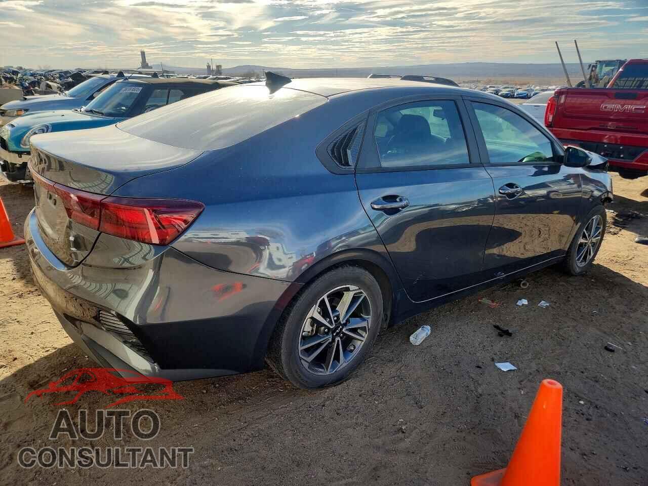 KIA FORTE 2023 - 3KPF24AD1PE584875