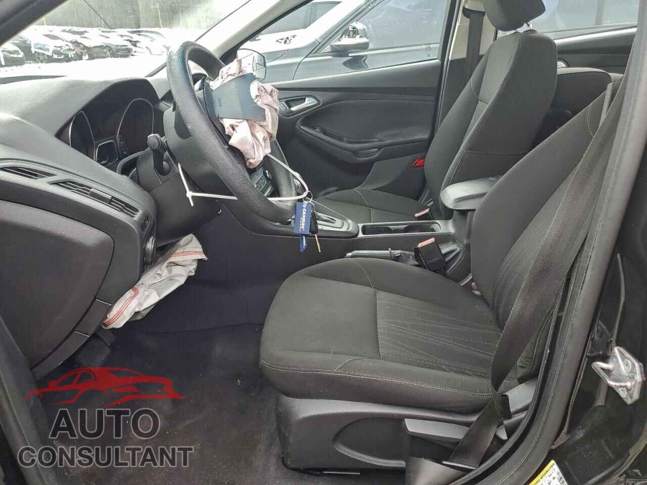 FORD FOCUS 2015 - 1FADP3F21FL218842