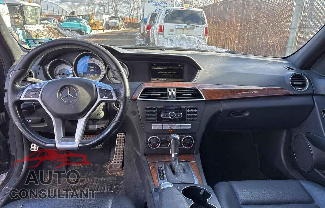 MERCEDES-BENZ C-CLASS 2012 - WDDGF8BB4CA613625