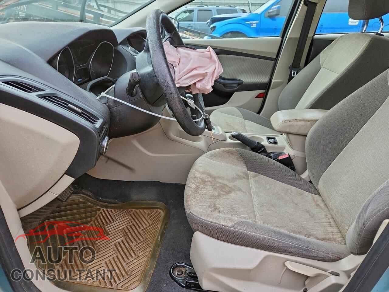 FORD FOCUS 2012 - 1FAHP3F21CL318422