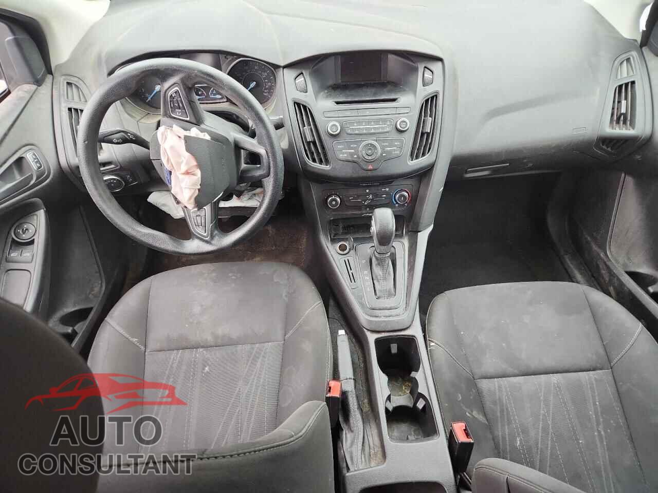 FORD FOCUS 2017 - 1FADP3E29HL310060