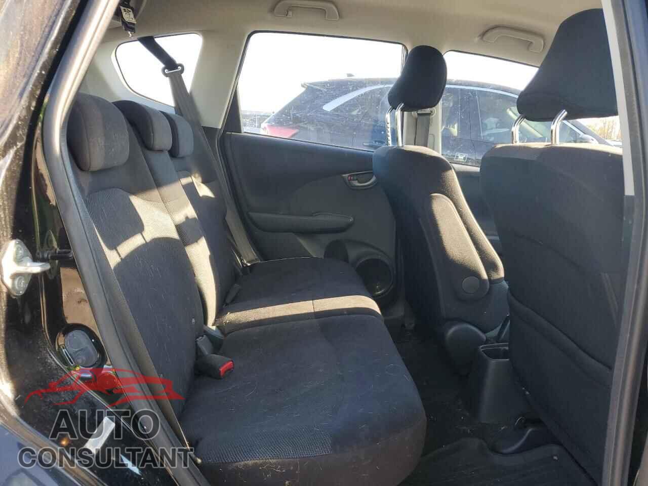 HONDA FIT 2010 - JHMGE8H47AC028446