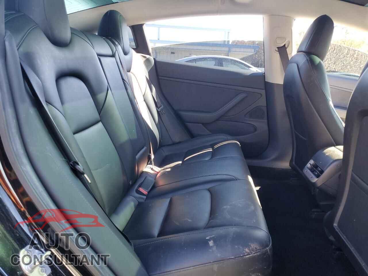 TESLA MODEL 3 2019 - 5YJ3E1EA2KF466524