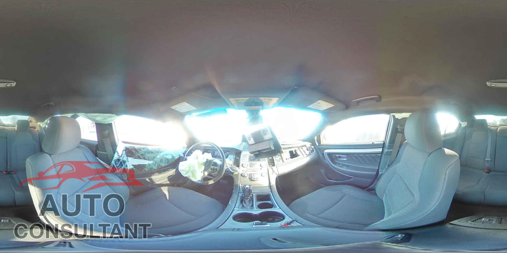 FORD TAURUS 2018 - 1FAHP2E81JG112264
