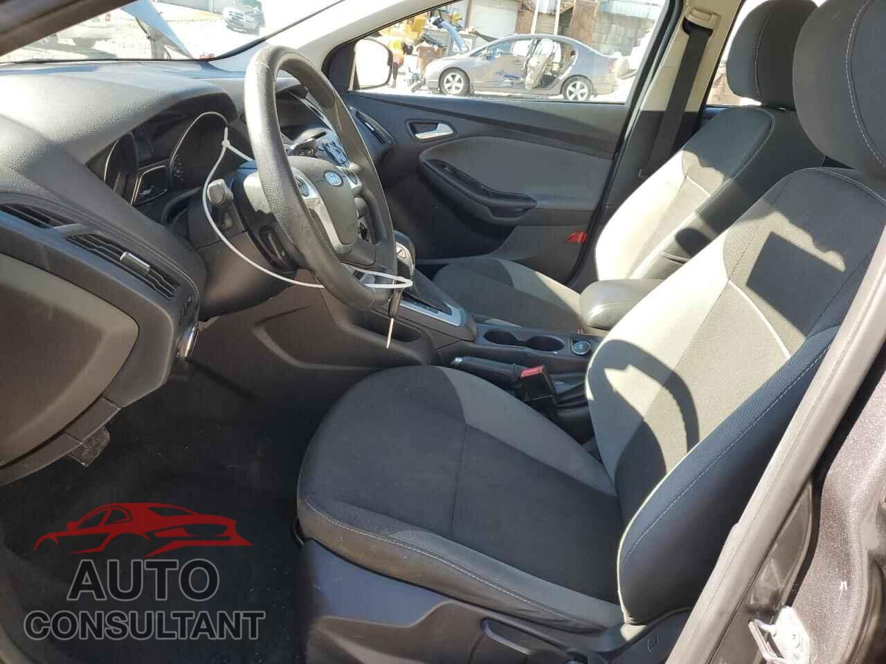 FORD FOCUS 2014 - 1FADP3F2XEL450306