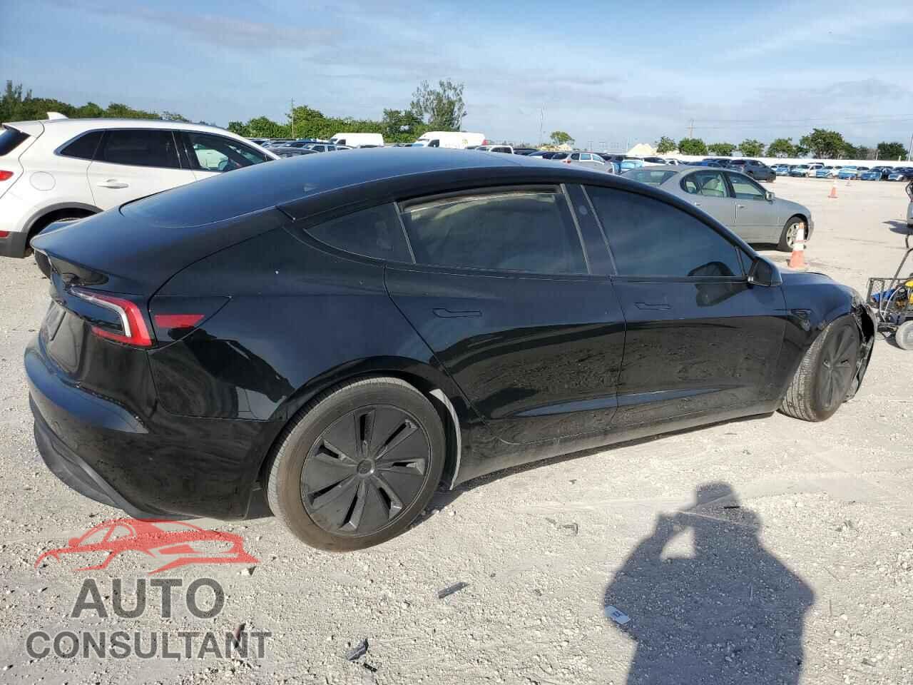 TESLA MODEL 3 2025 - 5YJ3E1EA9SF969256