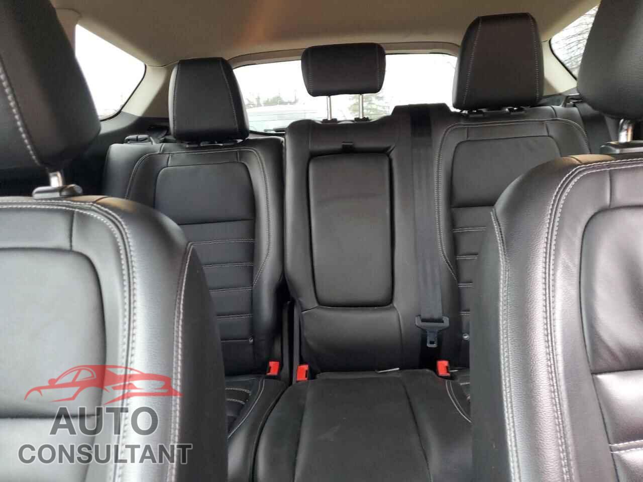 FORD ESCAPE 2017 - 1FMCU9JD4HUE88568