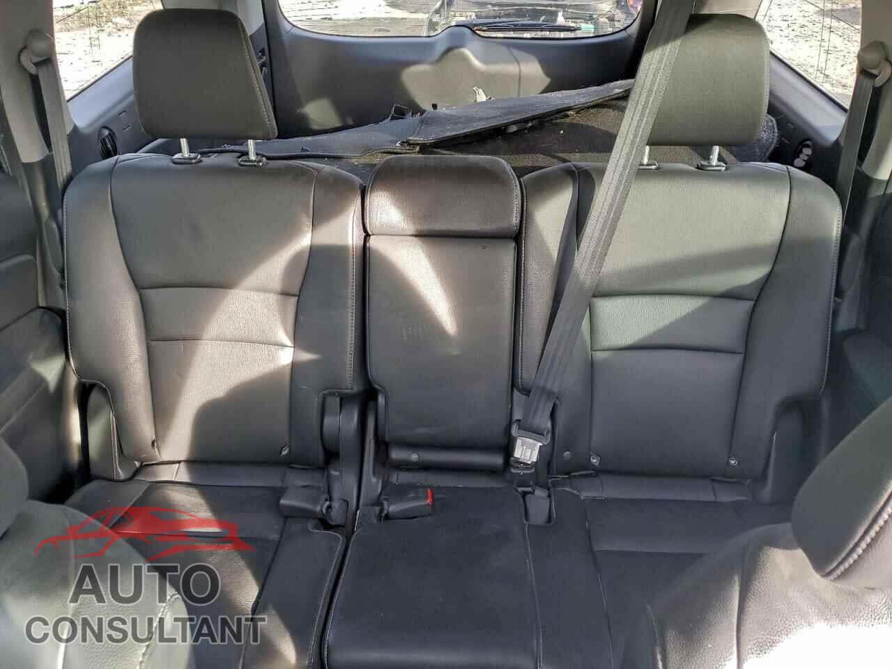 HONDA PILOT 2017 - 5FNYF5H92HB046721