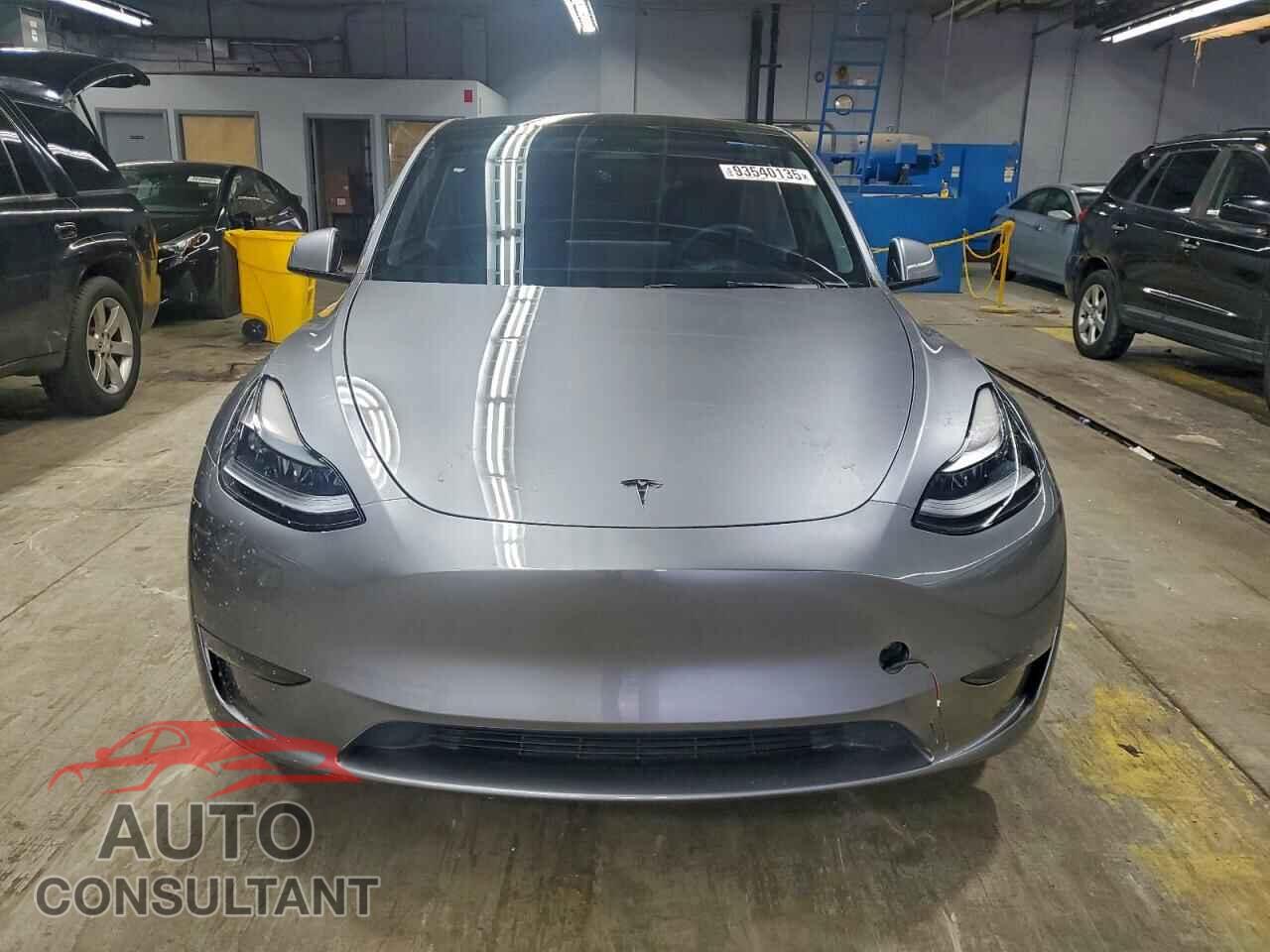 TESLA MODEL Y 2024 - 7SAYGDEF2RA323984