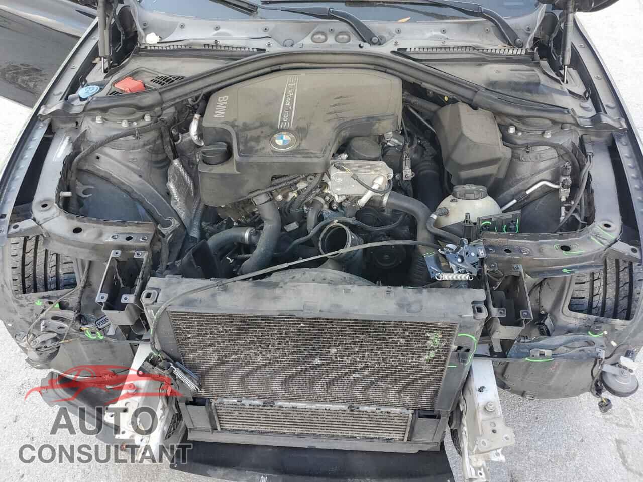 BMW 3 SERIES 2016 - WBA8E1G58GNU11653