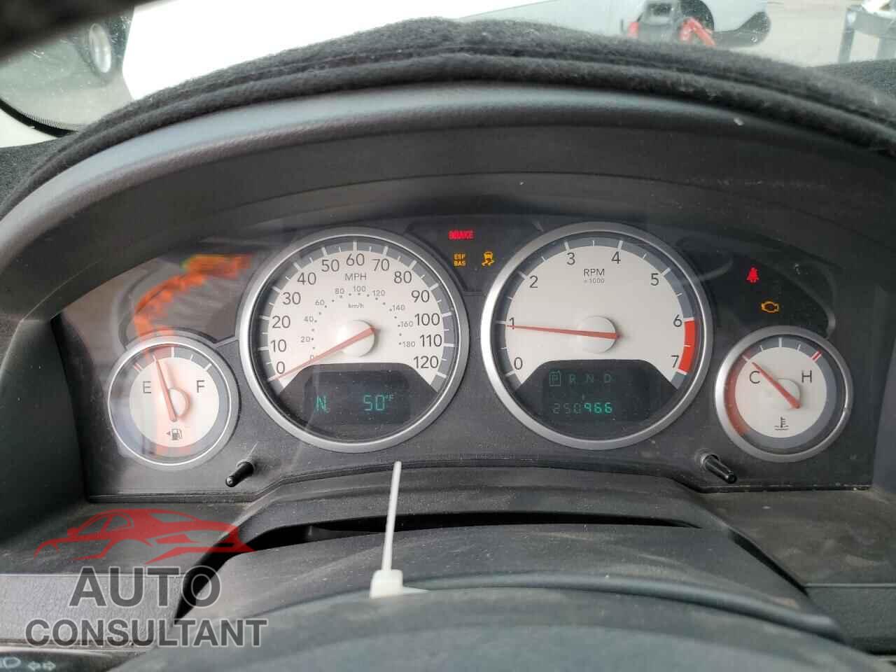 DODGE CARAVAN 2010 - 2D4RN5D10AR261261