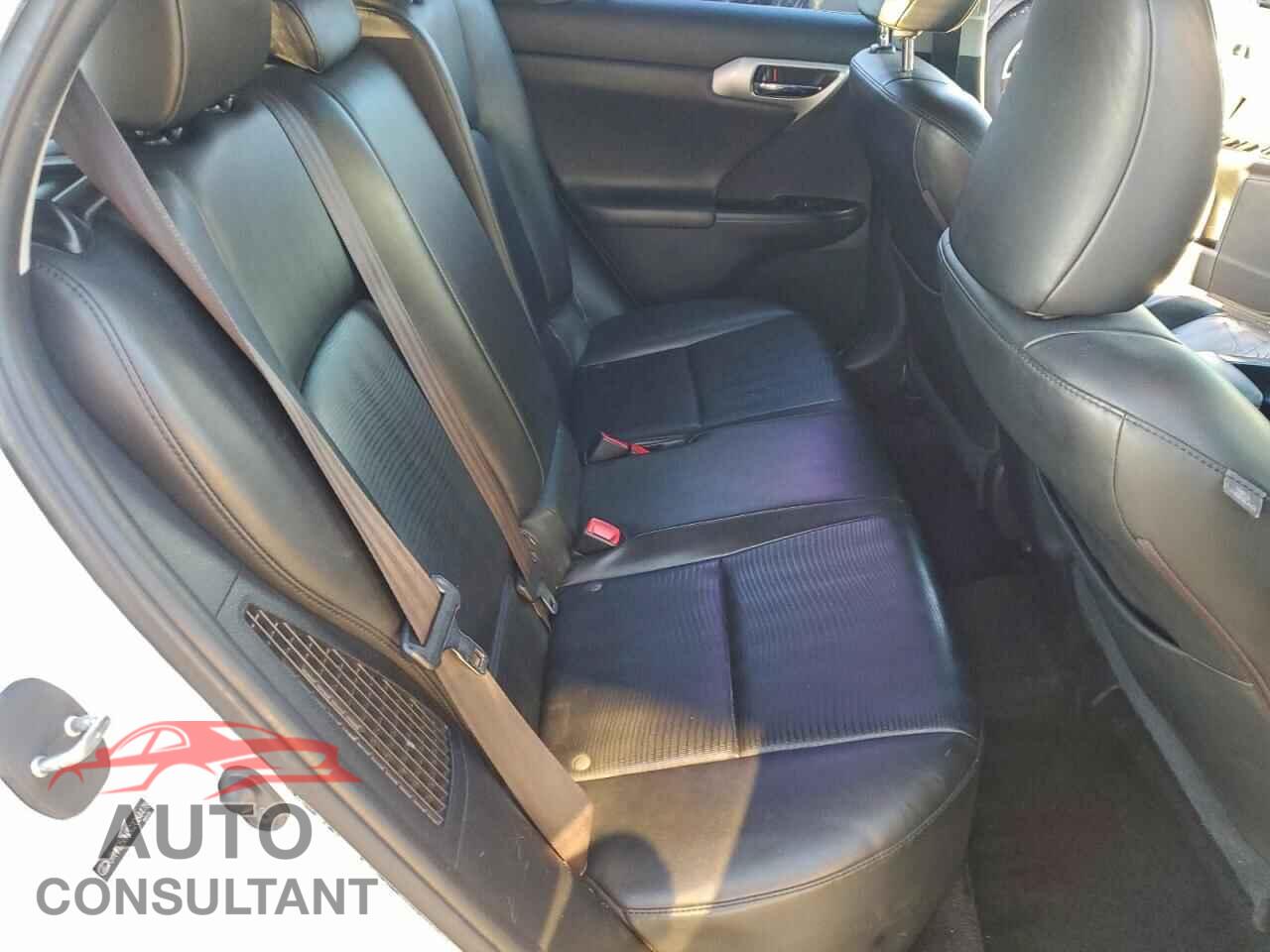 LEXUS CT 200 2012 - JTHKD5BH3C2084478